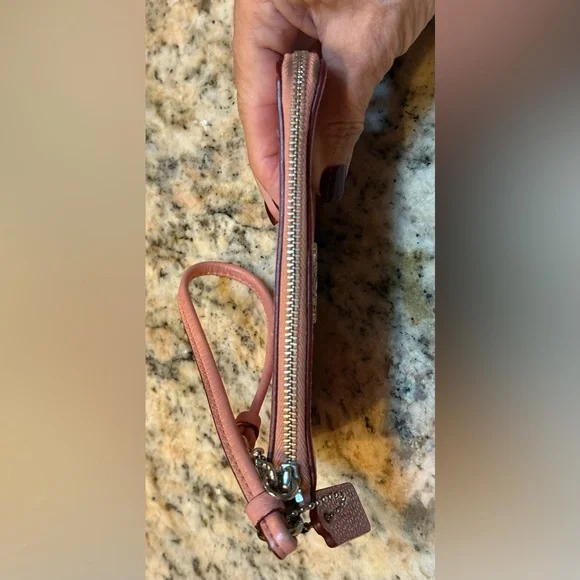 Coach Pink Leather wristlet. - Picture 4 of 11